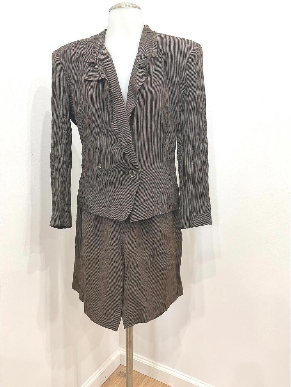 Paul et Duffier Set Women's Brown Textured Blazer and Short Set